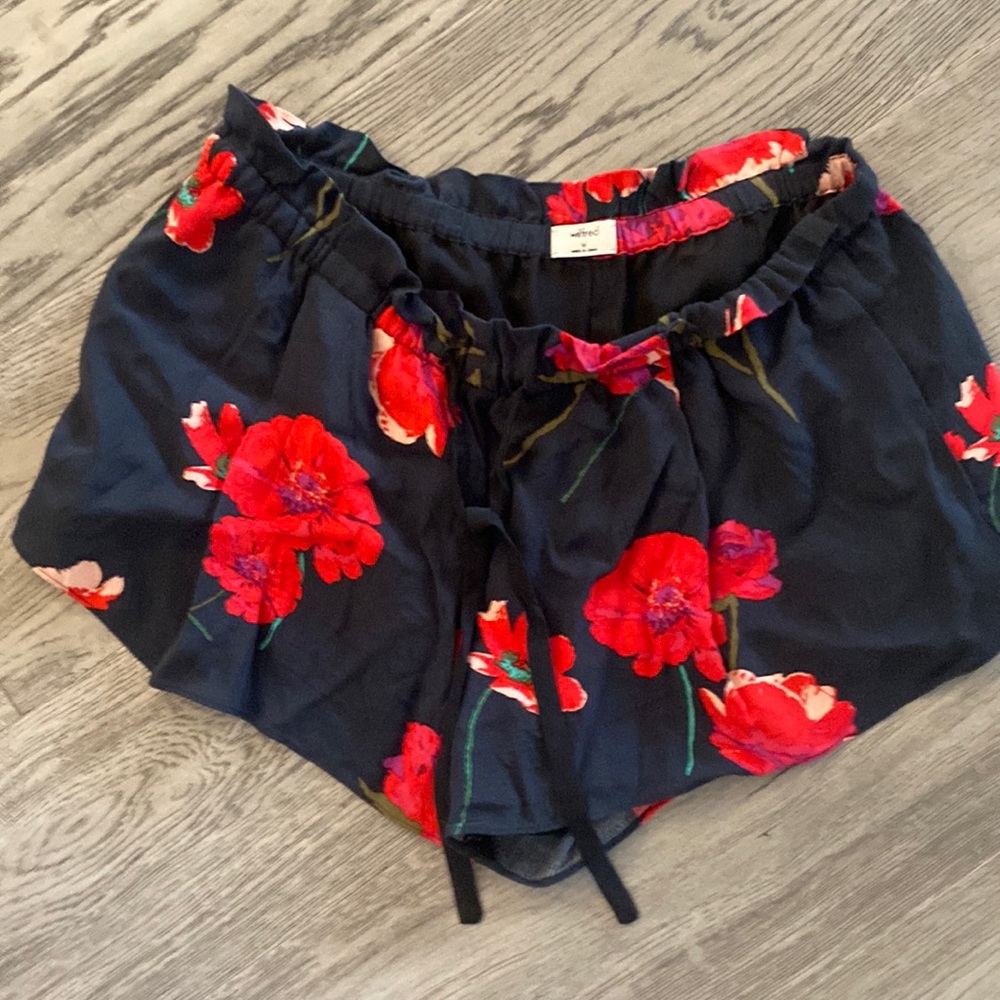 Aritzia Wilfred Shorts